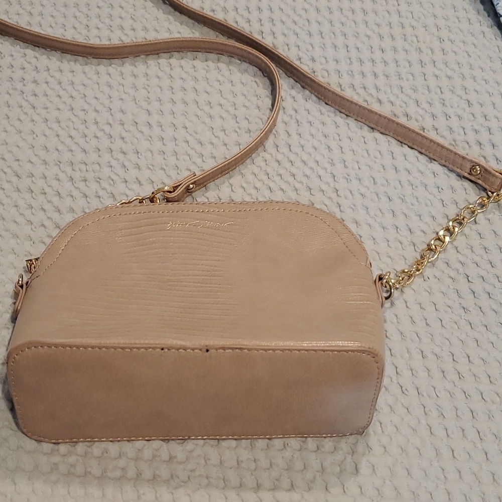 Betsey Johnson Crossbody Bag Like New! (#19)